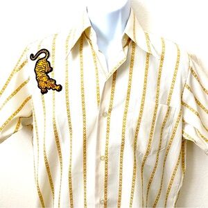 Allencrest Vintage Short Sleeve Button Down, Vertical Stripe Tiger Embellishment